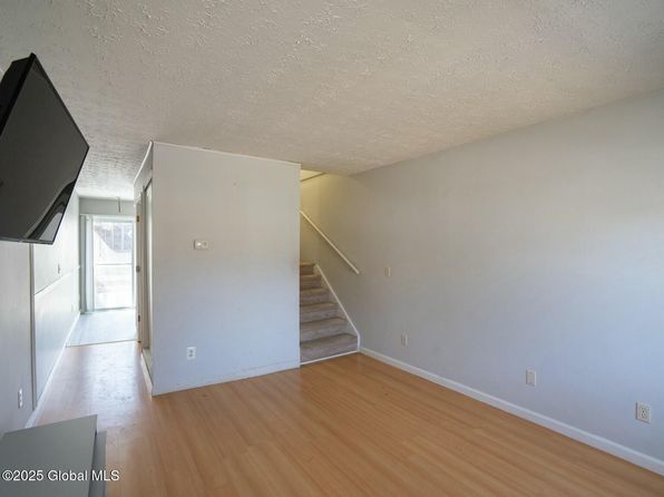 326j Cortland Street, Albany, NY 12208