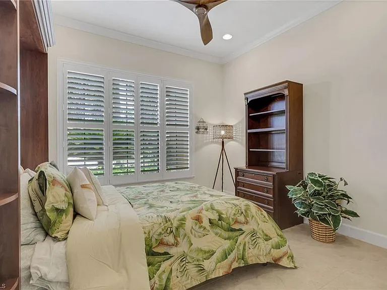 9142 Isla Bella Cir — Photo 19