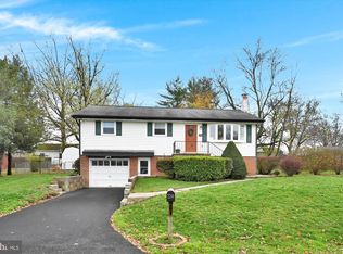 220 Hilltop View Way, Elizabethtown, PA 17022
