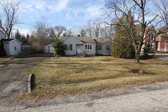 612 Hillside Rd photo 1