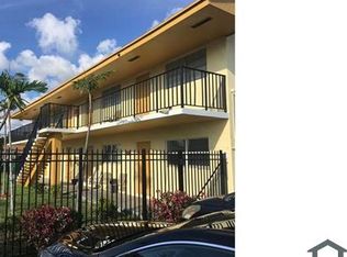 215 W Blue Heron Blvd, West Palm Beach, FL 33404
