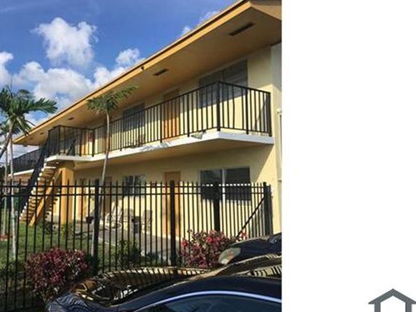 215 W Blue Heron Blvd
