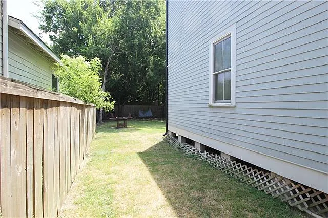 1225 Clouet St #1225 — Photo 16