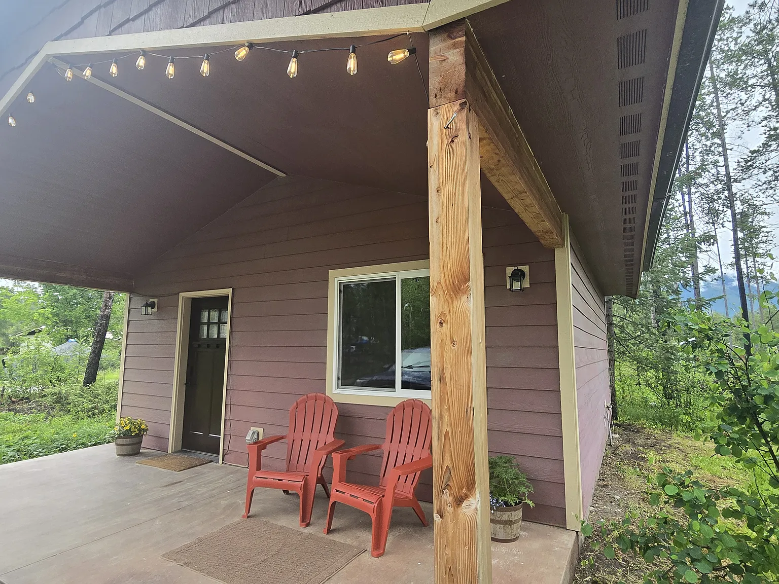 195 Lodge Ave — Photo 1