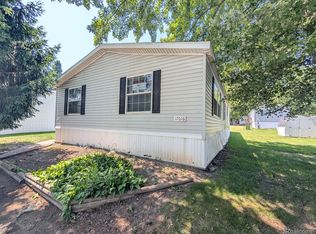 17016 Sleepy Hollow Blvd, Holly, MI 48442