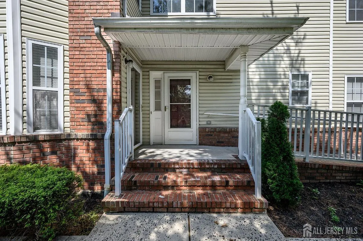 2 bed, 2.0 bath, 1532 sqft, $2,800 — Photo 2