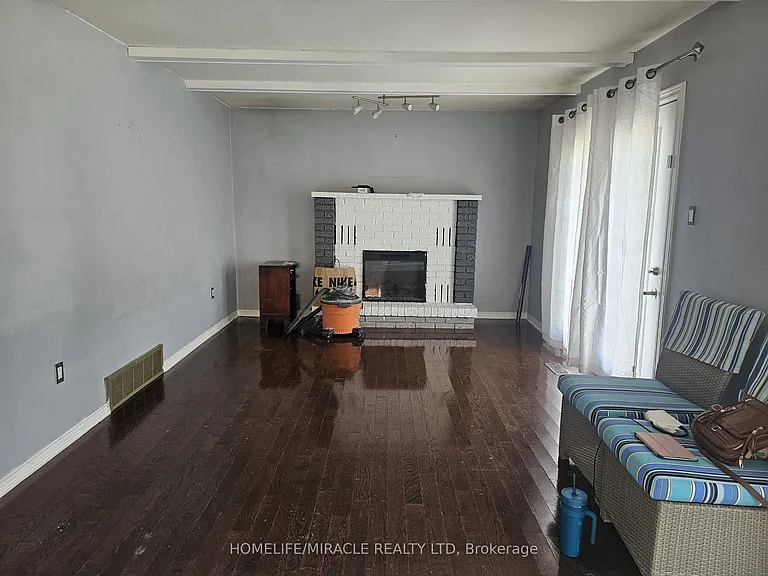 19 Glenayr St — Photo 2