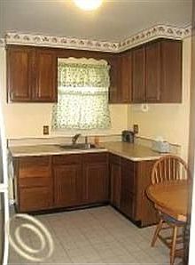 4th image of 9468 Gillman St