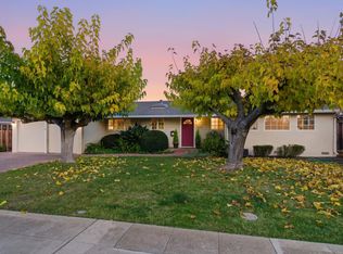 1747 Walnut Dr, Mountain View, CA 94040