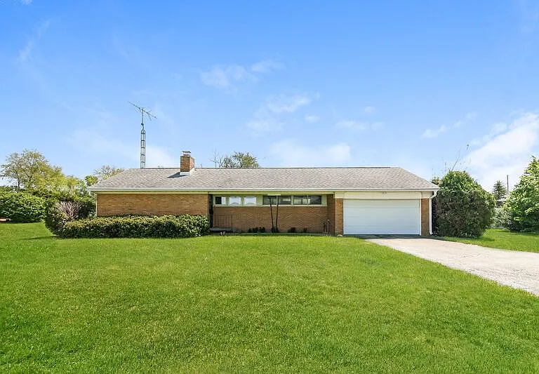 5260 Springfield Jamestown Rd — Photo 1