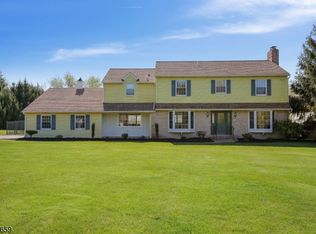 16 Hendrick Rd, Flemington, NJ 08822