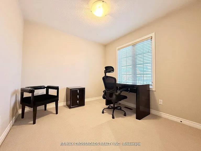 158 Gail Parks Cres — Photo 15