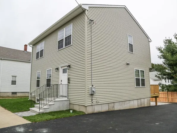 517 Admiral St, Providence, RI 02908