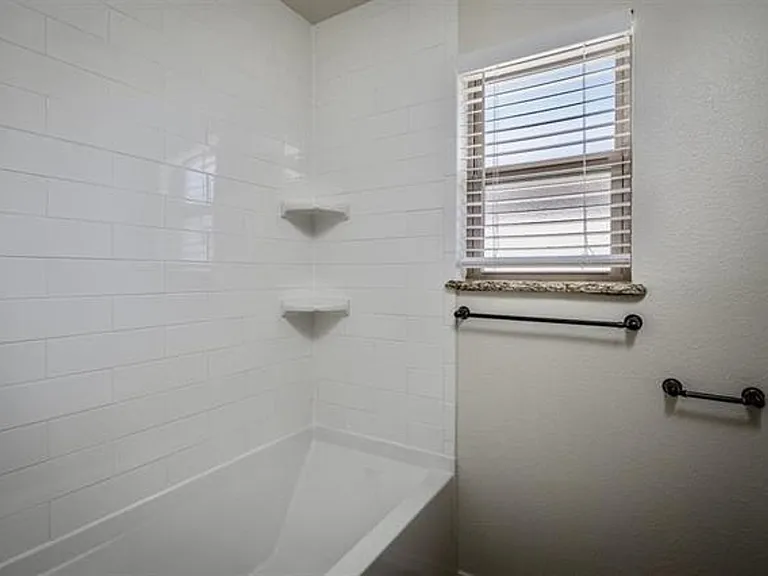 111D Rhonda St — Photo 19