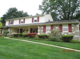 442 Sugar Mill Dr, Huntingdon Valley, PA 19006
