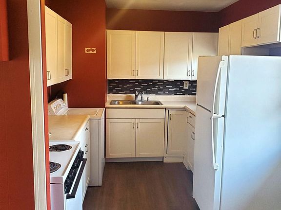 5th image of 1403 Lincoln St