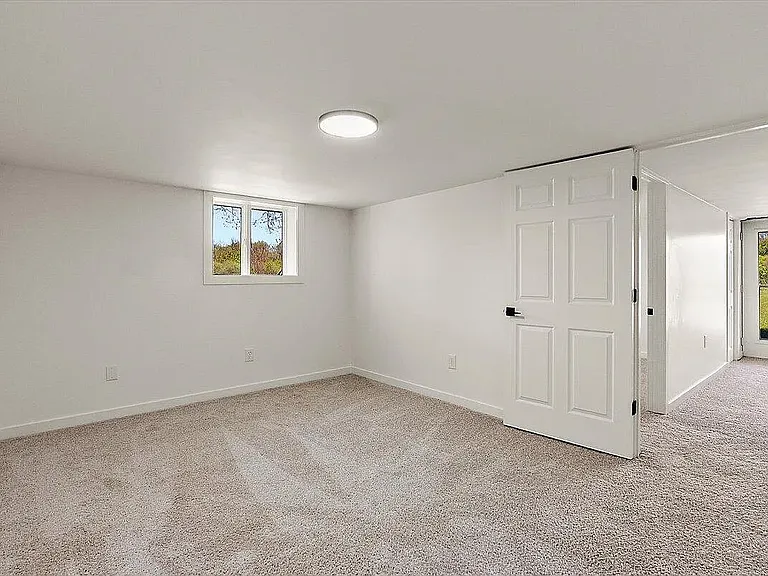 9780 Courtland Dr NE — Photo 17