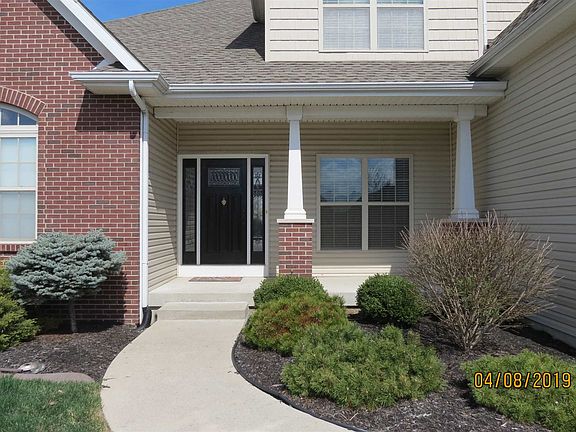 3rd image of 3625 Westmoreland Dr