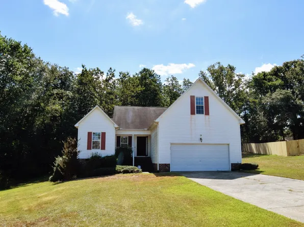 318 Hawthorn Dr, Raeford, NC 28376