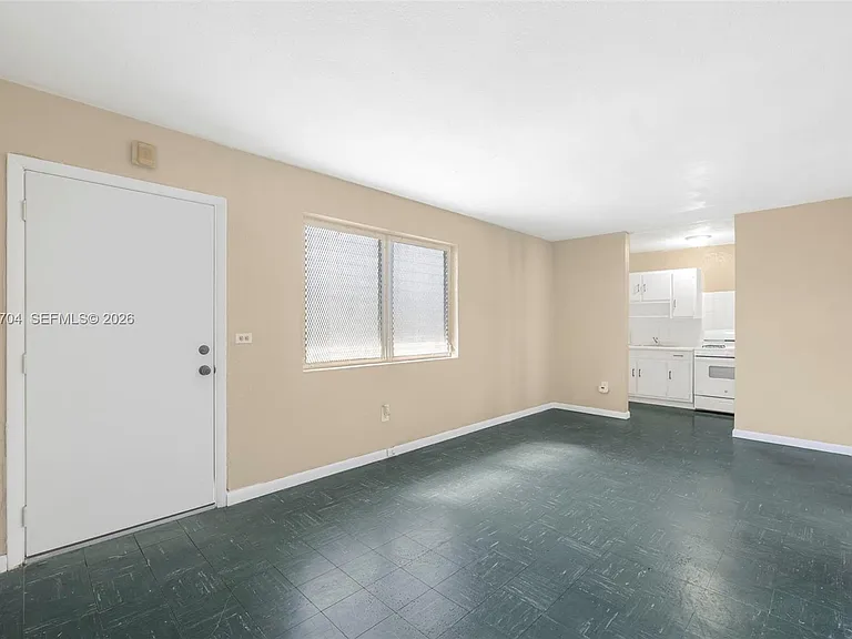 126 SW 18th Ave #11 — Photo 6