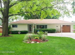 801 Whitlock Ave, Aurora, IL 60506