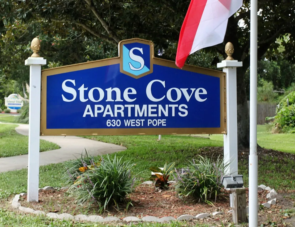 Stone Cove Apartments — Photo 1