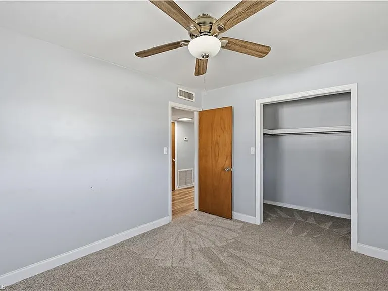 4220 Deleon St — Photo 18