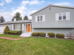622 Fox Point Dr, Chesterton, IN 46304