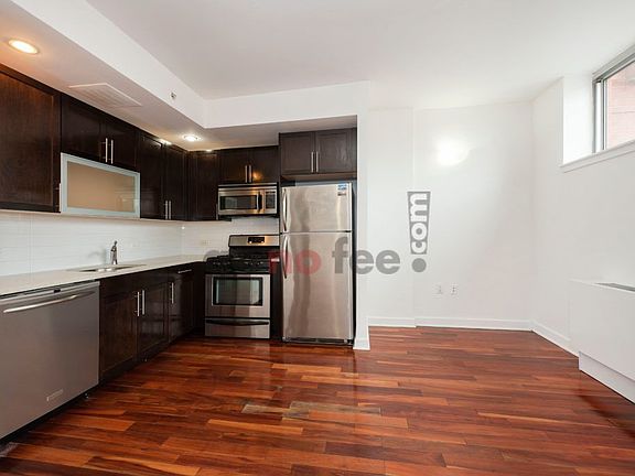 4th image of 454 Manhattan Ave APT 7O