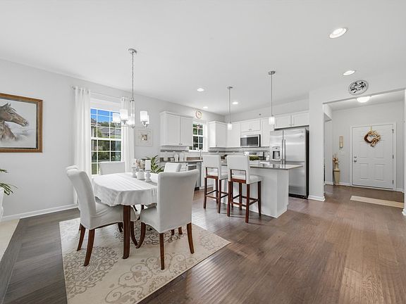 4th image of 7050 Hidden Green Cir