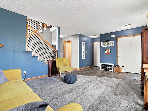 5th image of 703 15th St SE
