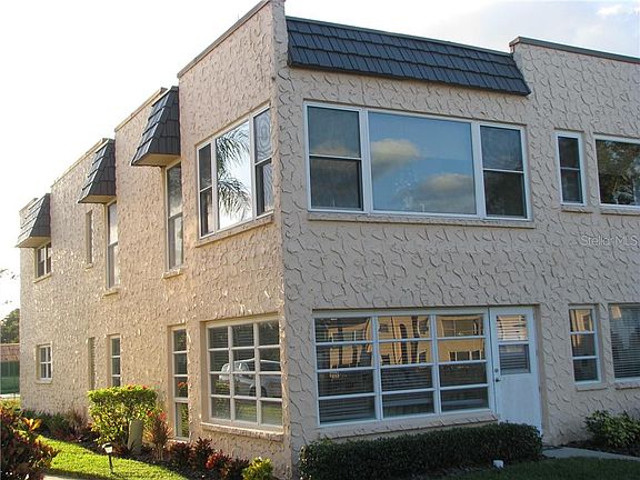 2nd image of 116 Elmwood Cir #116