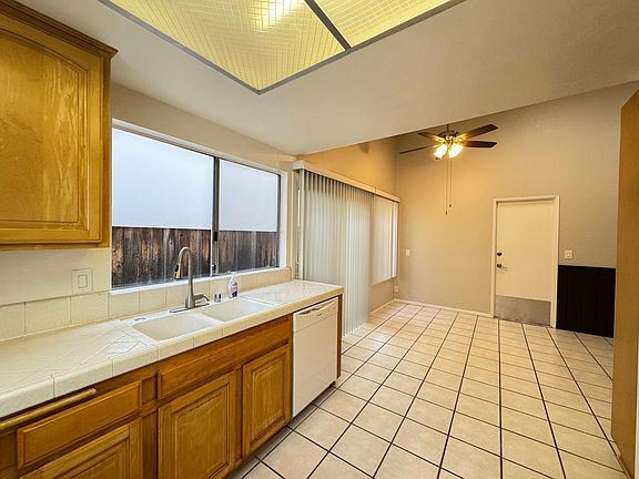 4th image of 45240 Woodstown Way