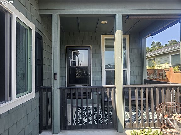 4th image of 1565 53rd St