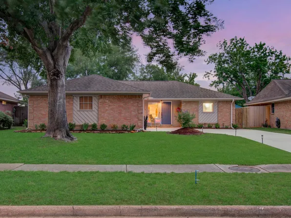 12218 Tawakom Dr, Tomball, TX 77375