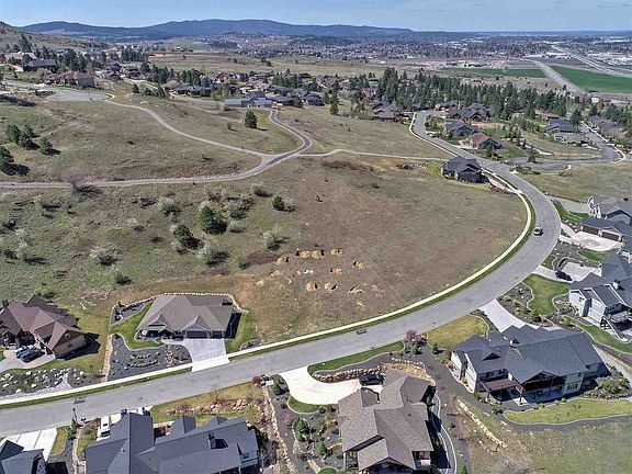 5th image of 624 N Holiday Hills Dr