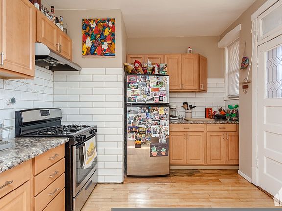 5th image of 2711 W Wellington Ave #2