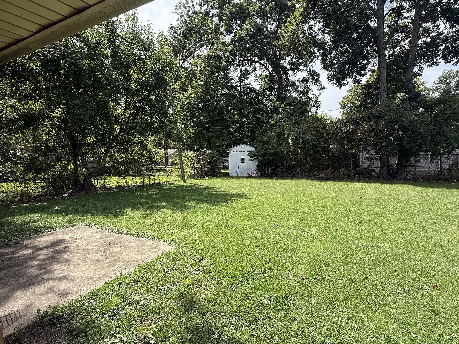 519 S Coventry Dr — Photo 2