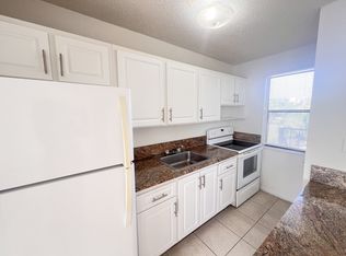 116 Ne 9 Th St (1142 Realty Inc) Cozy Terrace Please Read The Note List Of Vendor - 536-14, Pompano Beach, FL 33060