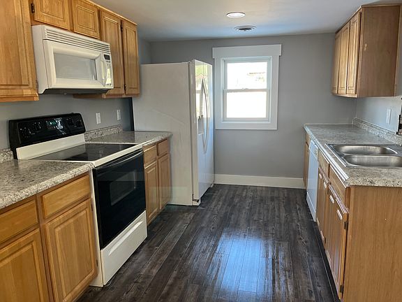 5th image of 608 Broadway St