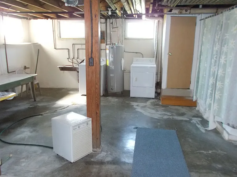 3611 Chester Blvd — Photo 30