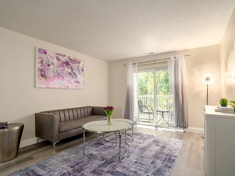 Liberty Place Apartments — Photo 8