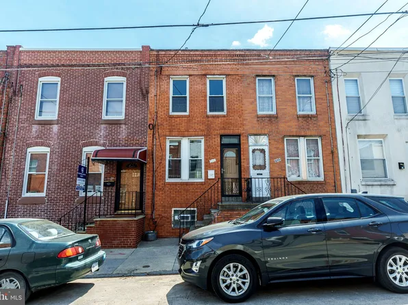 3255 Almond St, Philadelphia, PA 19134