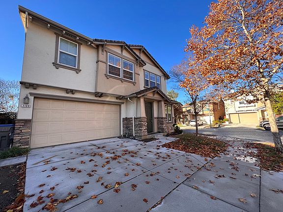 3rd image of 7109 Cerro Crest Dr