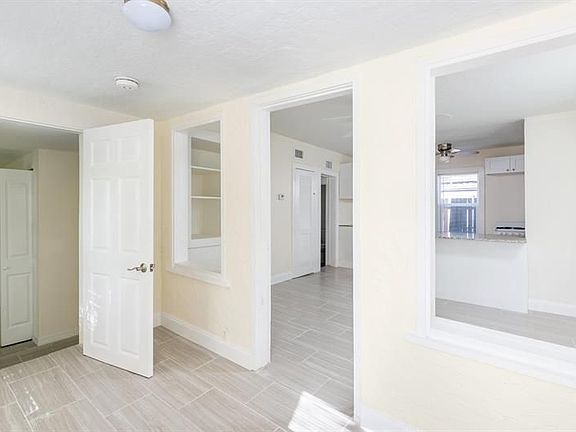 3rd image of 4717 Garden Ave #B