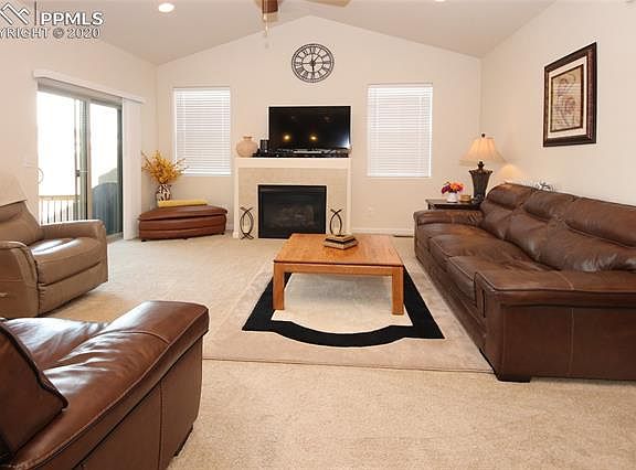 3rd image of 6676 Folsom Hts