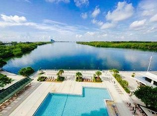 300 Bayview Dr APT 111, Sunny Isles Beach, FL 33160