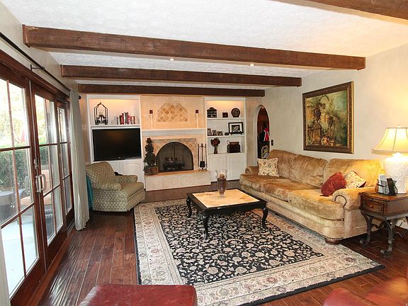 5th image of 13696 Carriage Ln