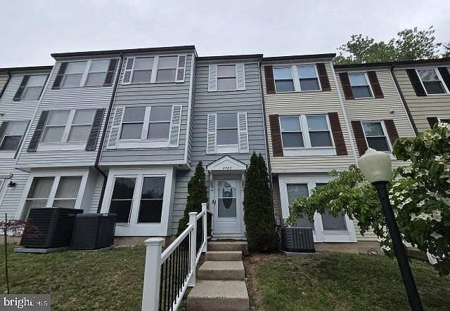 1st image of 2707 Greenwood Dr