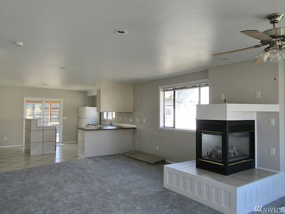 5th image of 915 1st St